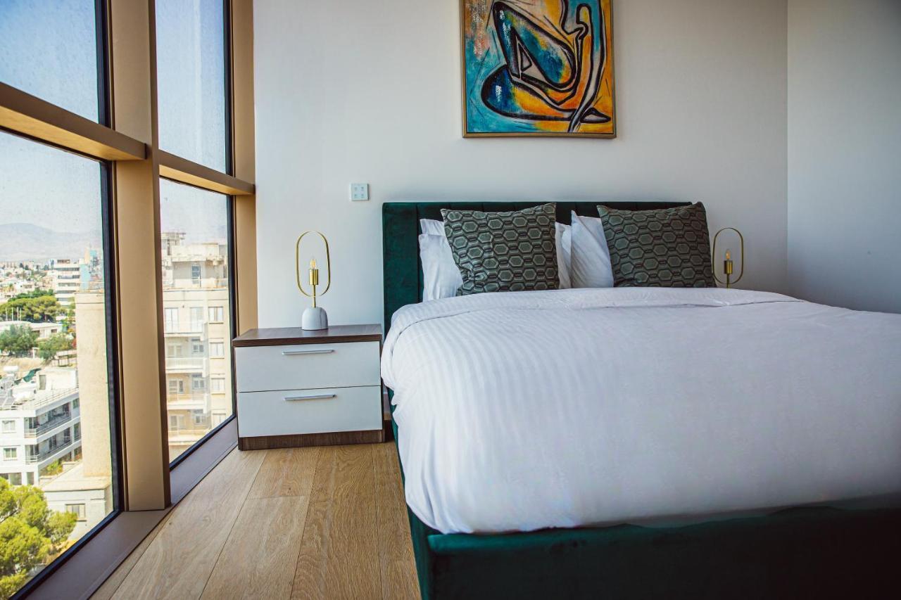 Phaedrus Living: 360 Tower Luxury Flat Appartement Nicosia Buitenkant foto